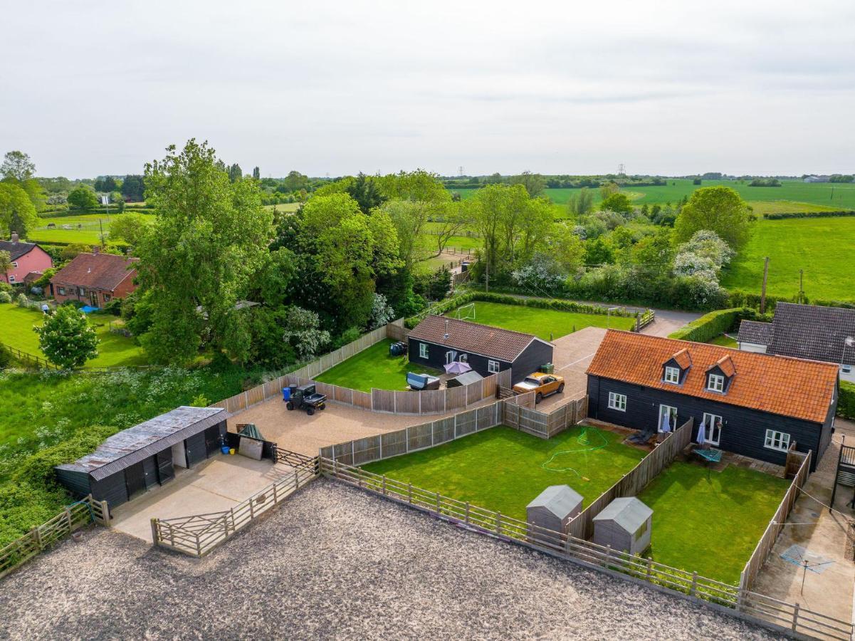 The Stables Villa Halesworth Exterior photo